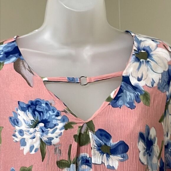 NWOT Umgee Floral Dress. Size S small 4/6 - Picture 2 of 7